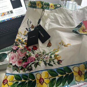 Dolce Gabbana Floral Spring/Summer Shorts - Size 50 - New/Tags